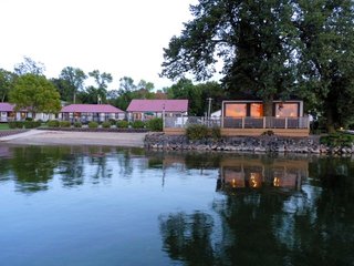 LAKE CARLOS VILLAS SHORE SUNSET